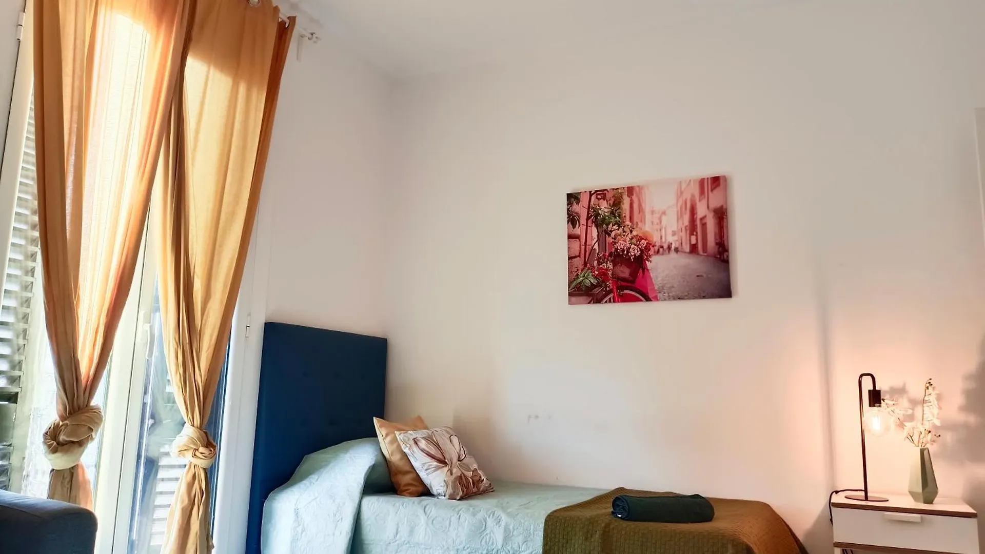 Hostel Oasis Rooms Barcelona - Heart Of Barcelona