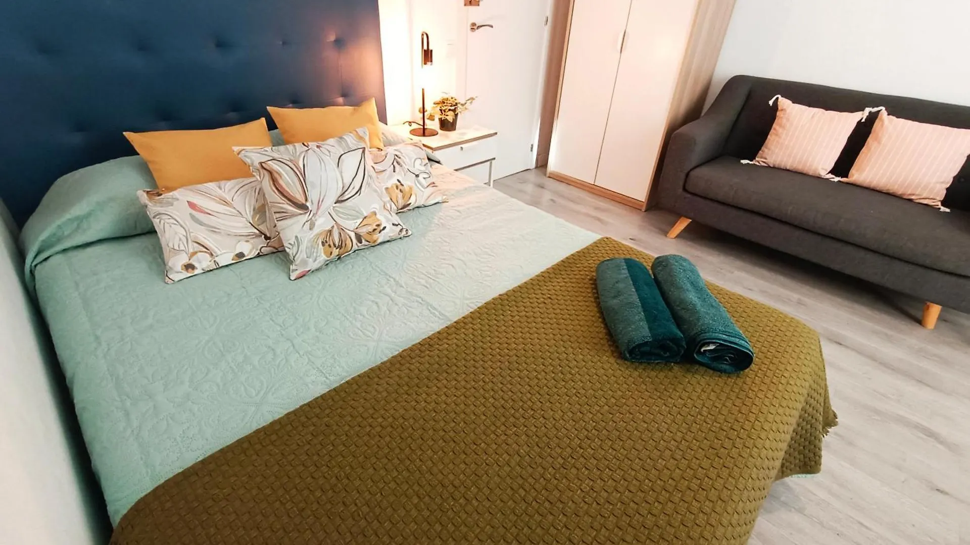 Oasis Rooms Barcelona - Heart Of Barcelona Spain