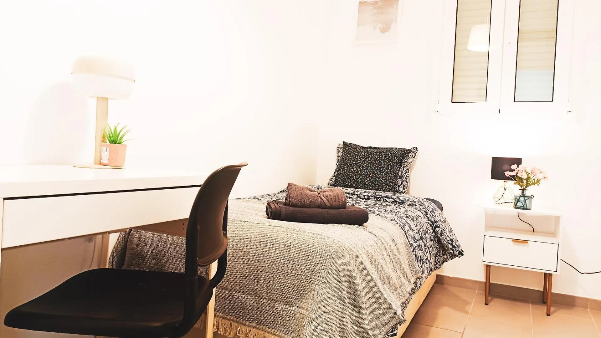 Oasis Rooms Barcelona - Heart Of Barcelona Hostel