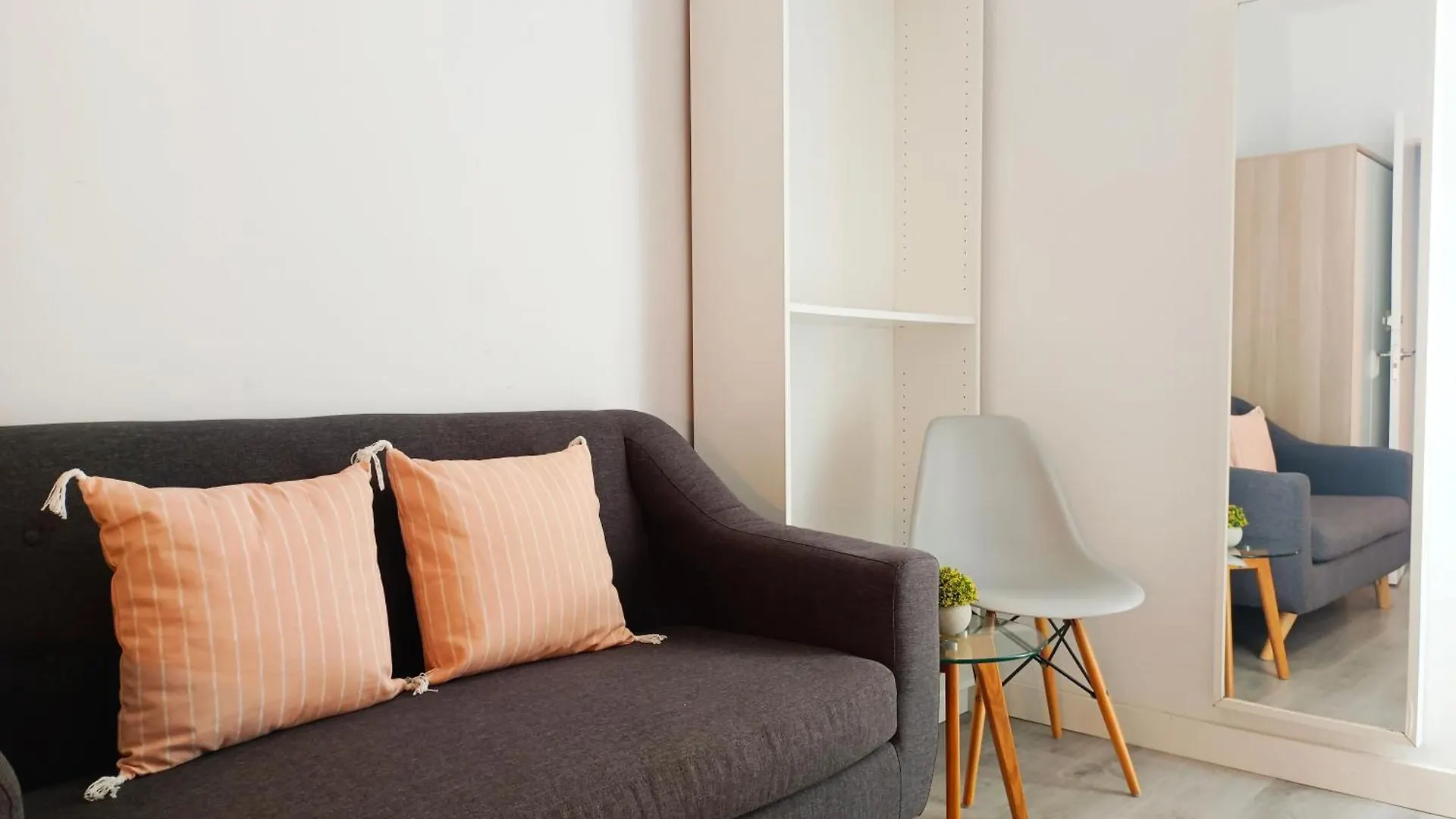 Oasis Rooms Barcelona - Heart Of Barcelona 0*,